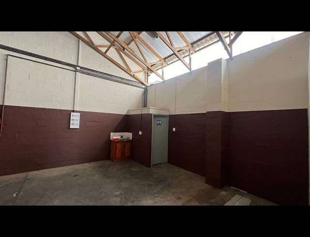 110M² WAREHOUSE TO LET IN EMPANGENI CENTRAL